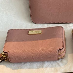 Zippered card holder